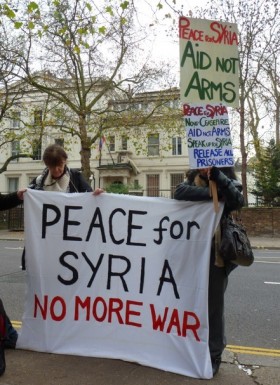 Peace pilgrims opposite Russian embassy. Credit: D. Viesnik / Syria Peace & Justice